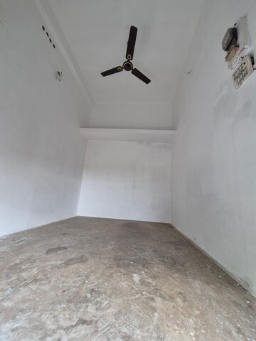  Shop For Rent in Pn Road