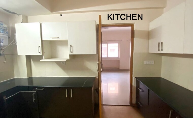 Kitchen, essentia-homes 3 Bedroom 1000 Sq.Ft. Apartment In Vip Road Zirakpur 9498662