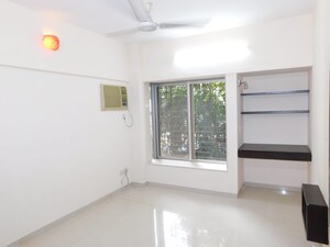Room in 3 BHK Apartment at Neel Sagar Vile Parle West, Vile Parle West – for Rent
