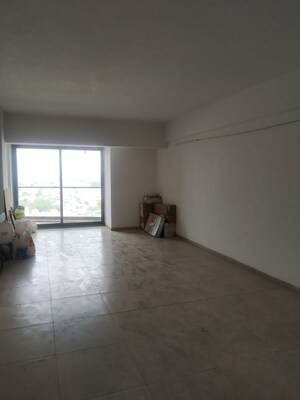 Room in  Office Space at Thaltej – for Rent