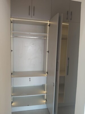 Furnished Amenities in 3 BHK Builder Floor at Palam Vihar Residents Association, Palam Vihar – for Rent