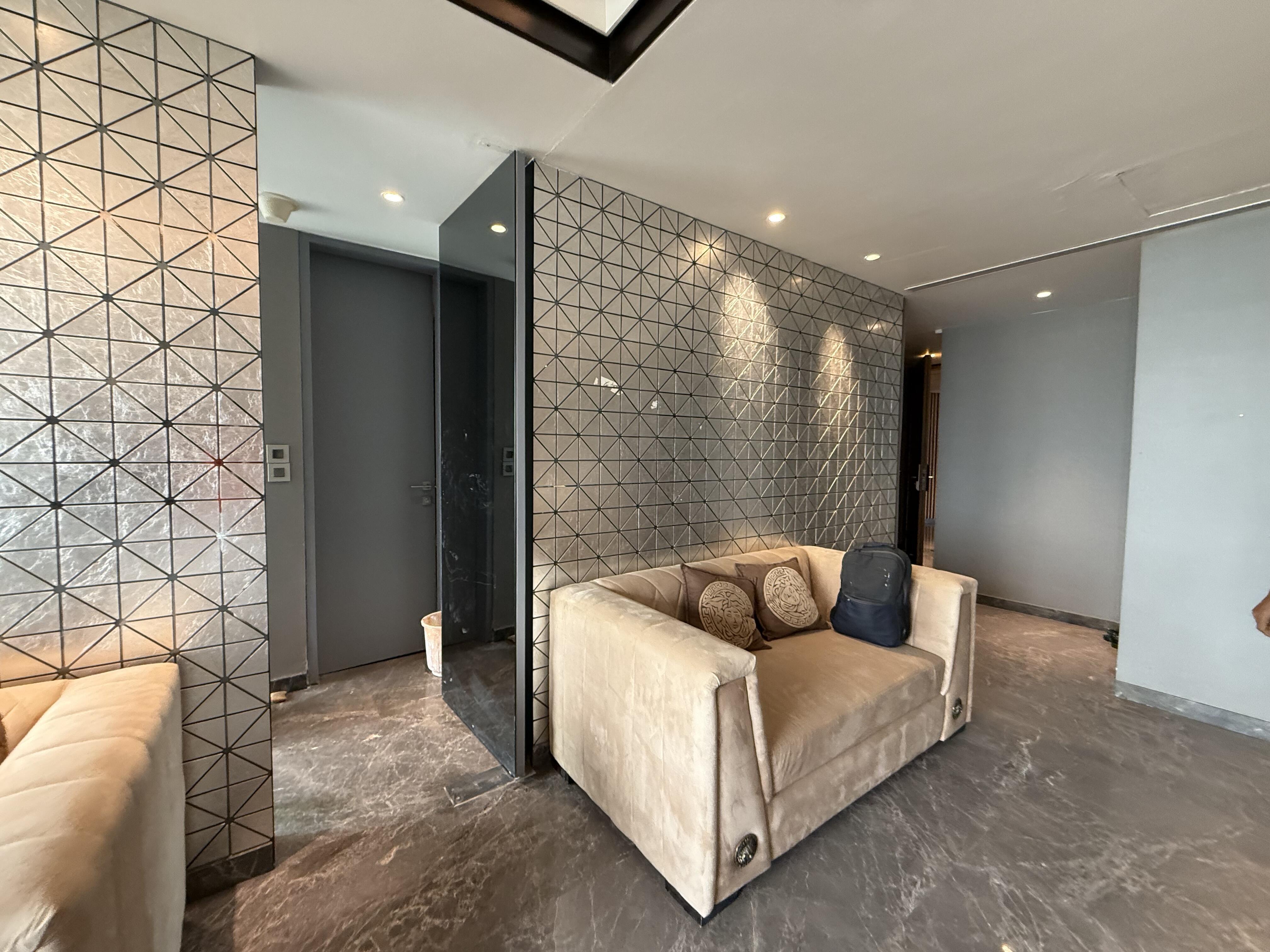 3 BHK + Servant Room Apartment For Rent in Lodha Trump Tower