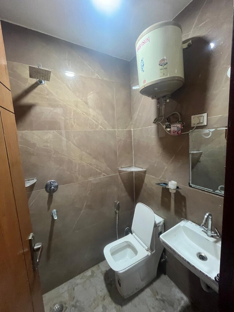 Bathroom, saket 1 Bedroom 450 Sq.Ft. Builder Floor In Saket Delhi 9498711