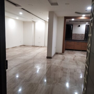 Room in 3 BHK Builder Floor at Palam Vihar Residents Association, Palam Vihar – for Rent