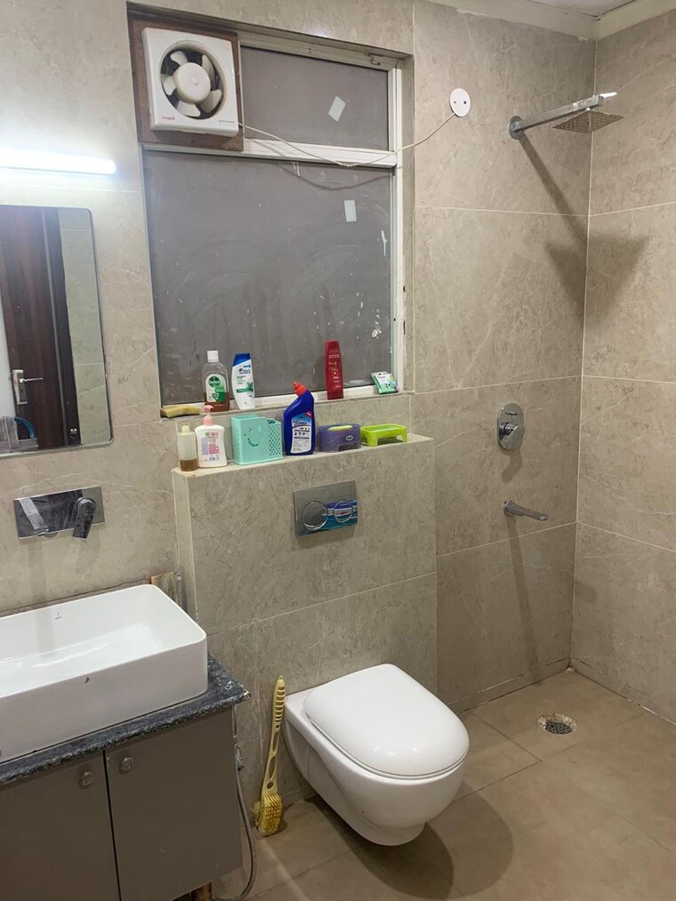 Bathroom, ghb-splande 3 Bedroom 1850 Sq.Ft. Apartment In Patiala Road Zirakpur 9498732