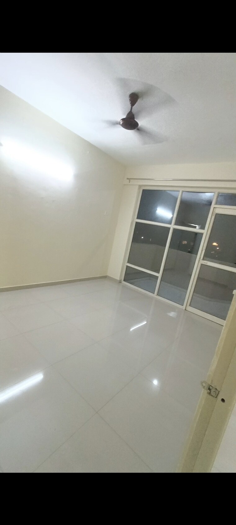 Room, pyramid-pride 2 Bedroom 678 Sq.Ft. Apartment In Sector 76 Gurgaon 9498735