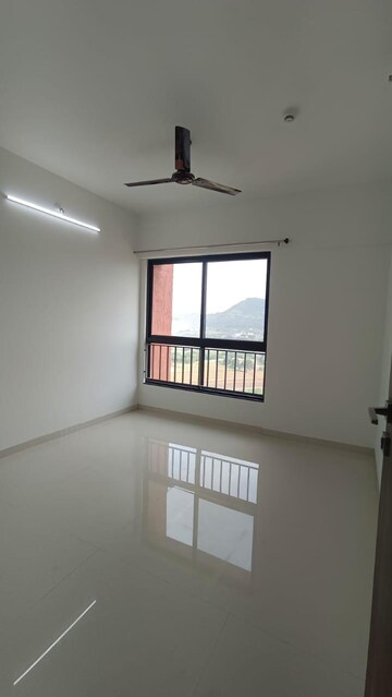 Room in 2 BHK Apartment at Shapoorji Pallonji Joyville Hinjewadi, Hinjewadi – for Rent