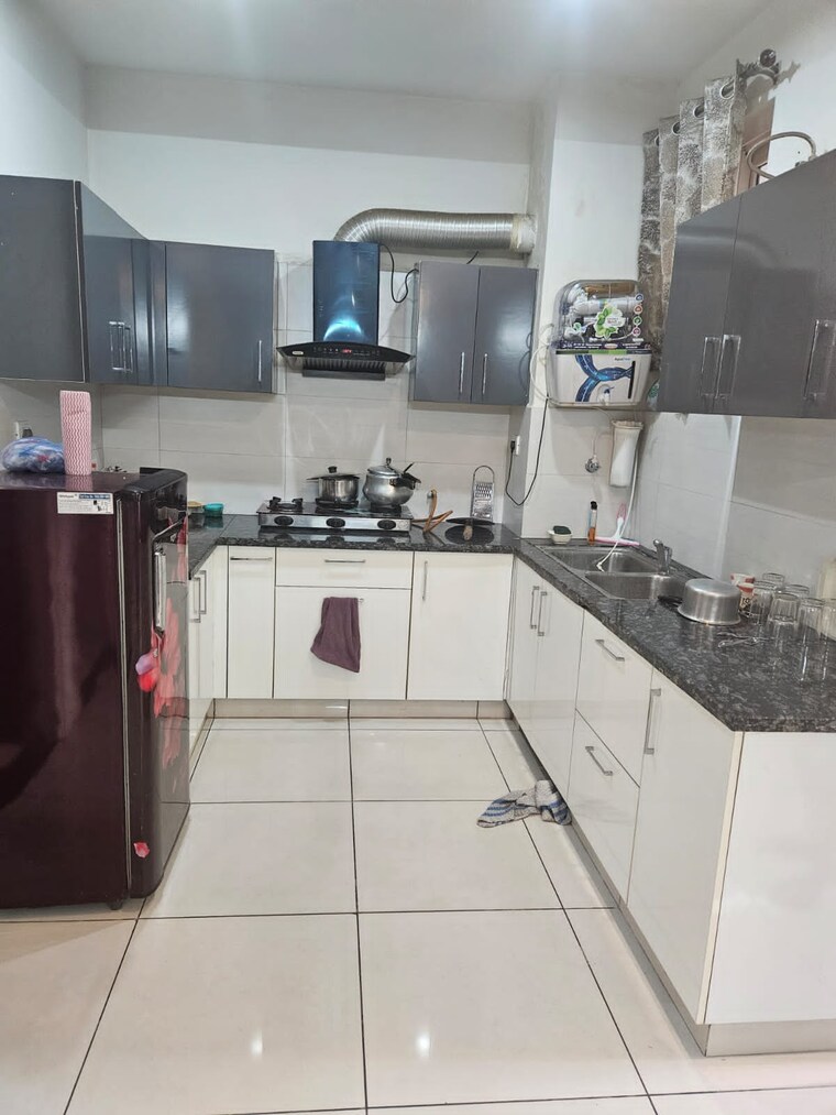 Kitchen, highland-park-chandigarh 2 Bedroom 1400 Sq.Ft. Apartment In Bhabat Zirakpur 9498768
