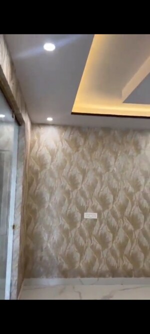 Furnished Amenities in 4 BHK Builder Floor at BPTP District Phase 2, Sector 84 – for Rent