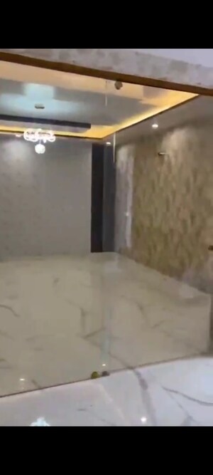 Room in 4 BHK Builder Floor at BPTP District Phase 2, Sector 84 – for Rent