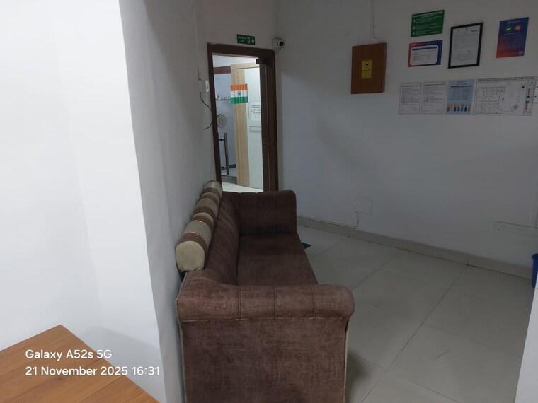 undefined, cbd belapur sector 11 Commercial Office Space 1750 Sq.Ft. In Cbd Belapur Sector 11 Navi Mumbai 9498904