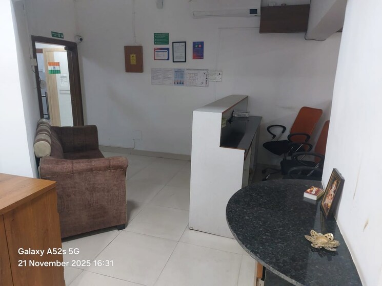 Living Room, cbd belapur sector 11 Commercial Office Space 1750 Sq.Ft. In Cbd Belapur Sector 11 Navi Mumbai 9498904