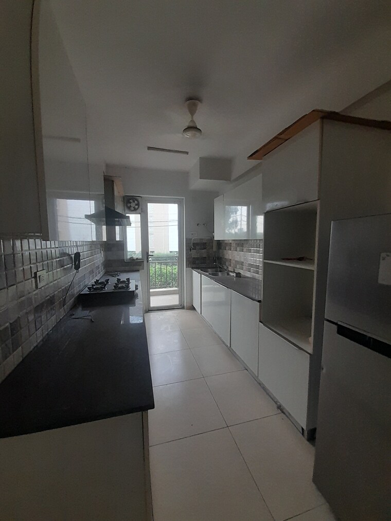 Kitchen, sushma-valencia 3 Bedroom 1800 Sq.Ft. Apartment In International Airport Road Zirakpur 9498962