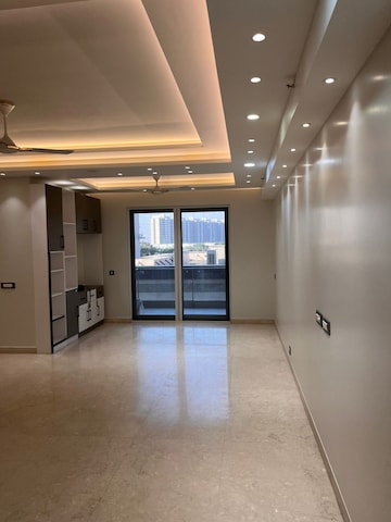 Room in 3 BHK Apartment at Paras Irene, Sector 70a – for Rent