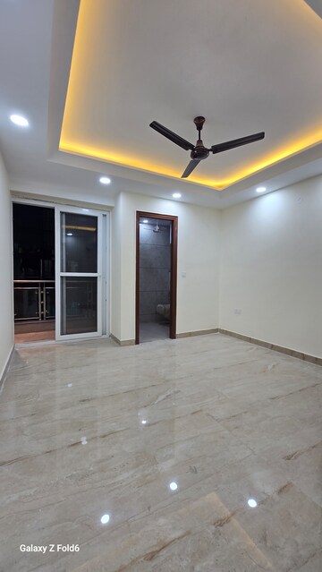 Furnished Amenities in 3 BHK Builder Floor at Chattarpur – for Rent