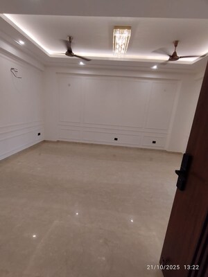 Living Room in 3 BHK Builder Floor at Raj One Good Earth, Sector 71 – for Rent