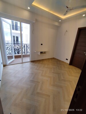 Room in 3 BHK Builder Floor at Raj One Good Earth, Sector 71 – for Rent