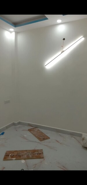 Furnished Amenities in 1.5 BHK Independent House at Dwarka Mor – for Sale