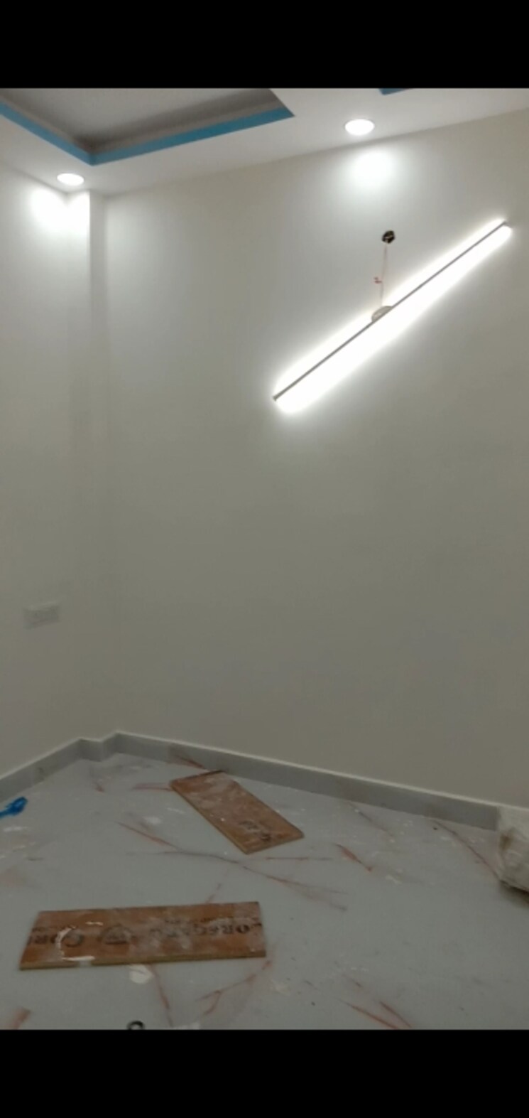 undefined, dwarka mor 1.5 Bedroom 648 Sq.Ft. Independent House In Dwarka Mor Delhi 9499036