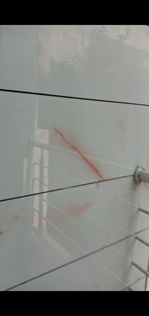 Furnished Amenities in 1.5 BHK Independent House at Dwarka Mor – for Sale