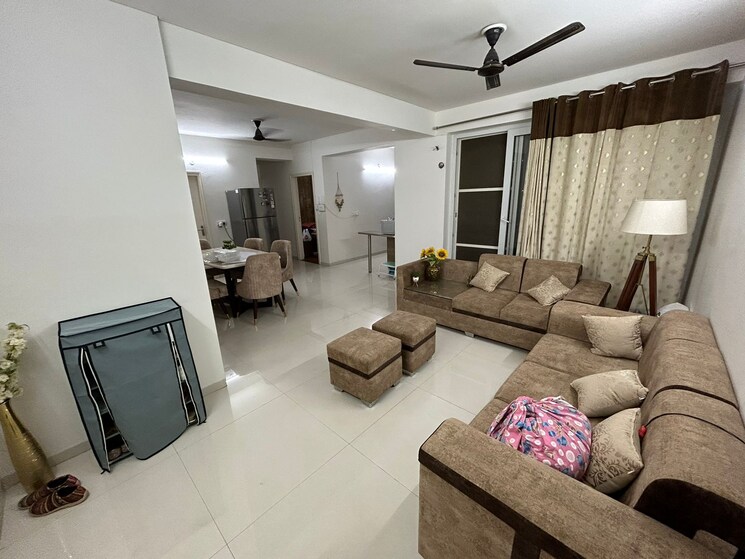 Living Room, tulip-violet 3 Bedroom 1578 Sq.Ft. Apartment In Sector 69 Gurgaon 9499034