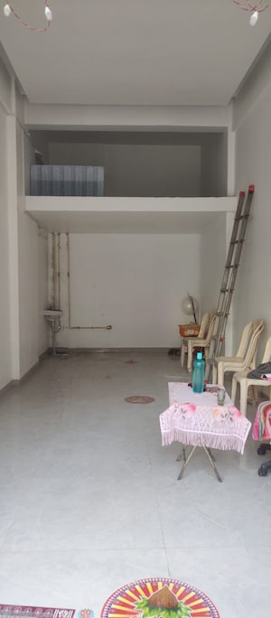  Shop For Rent in Dadar West