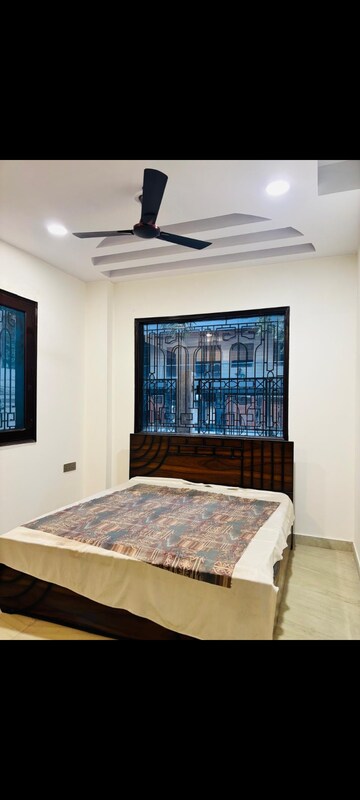 Bedroom in 4 BHK Builder Floor at Maya Homes, Indrapuram – for Rent