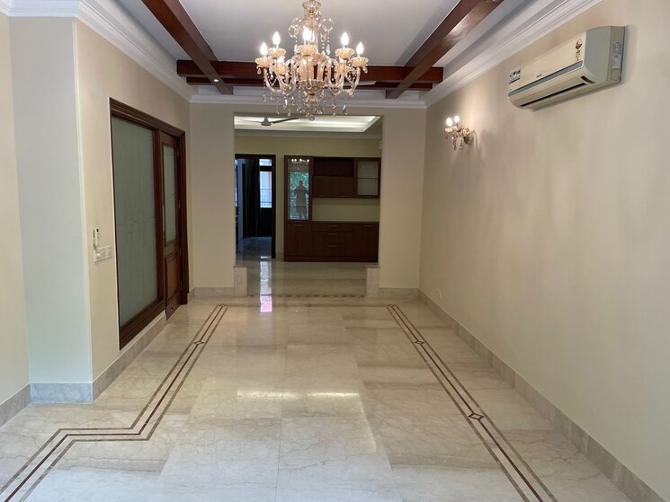 undefined, kalkaji 3 Bedroom 200 Sq.Yd. Builder Floor In Kalkaji Delhi 9499052
