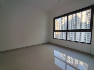 Room in 2 BHK Apartment at Kalpataru Immensa, Kolshet Road – for Sale
