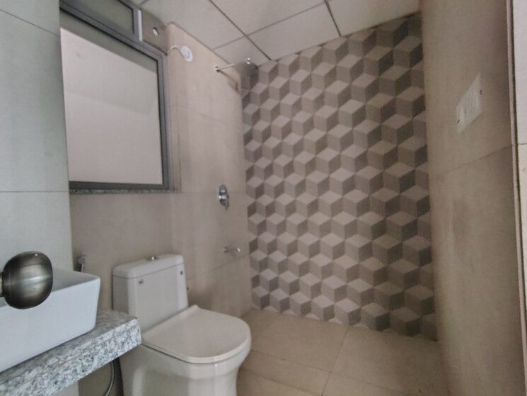Bathroom, kalpataru-immensa 2 Bedroom 637 Sq.Ft. Apartment In Kolshet Road Thane 9499088