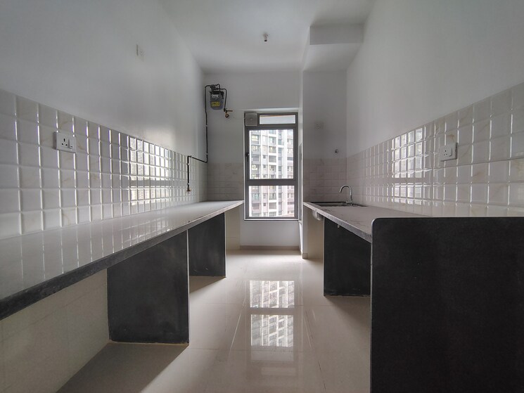 Kitchen, kalpataru-immensa 2 Bedroom 637 Sq.Ft. Apartment In Kolshet Road Thane 9499195