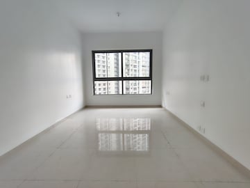 Room in 2 BHK Apartment at Kalpataru Immensa E, Kolshet Road – for Sale