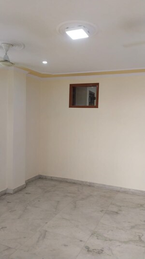Room in 2 BHK Builder Floor at Malviya Nagar – for Rent