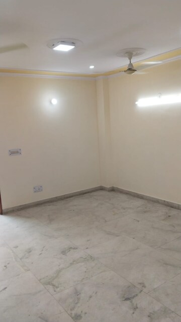 Room in 2 BHK Builder Floor at Malviya Nagar – for Rent