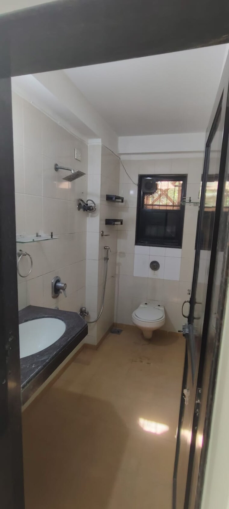 Bathroom, ajmera-golden-rays 3 Bedroom 1485 Sq.Ft. Apartment In Andheri West Mumbai 9499239