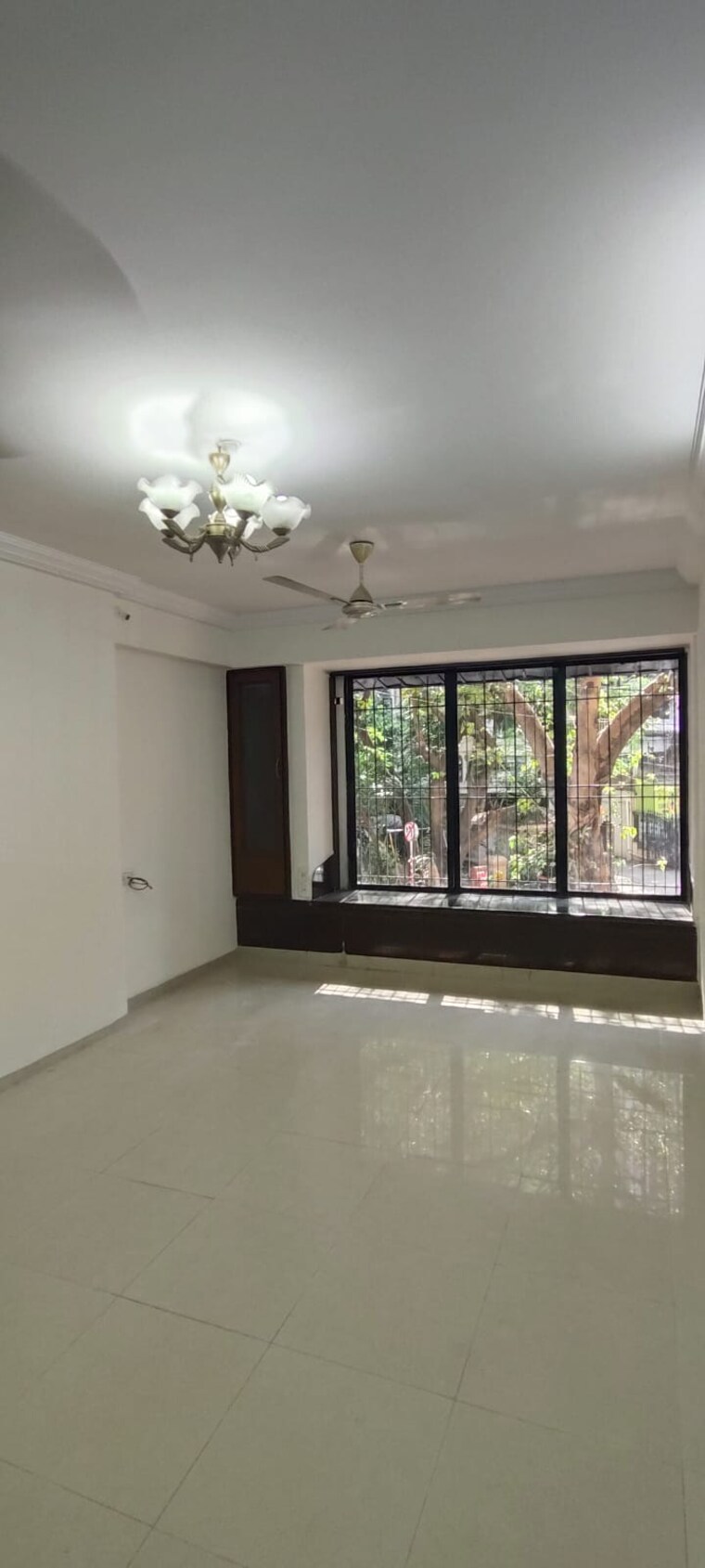 Living Room, ajmera-golden-rays 3 Bedroom 1485 Sq.Ft. Apartment In Andheri West Mumbai 9499239