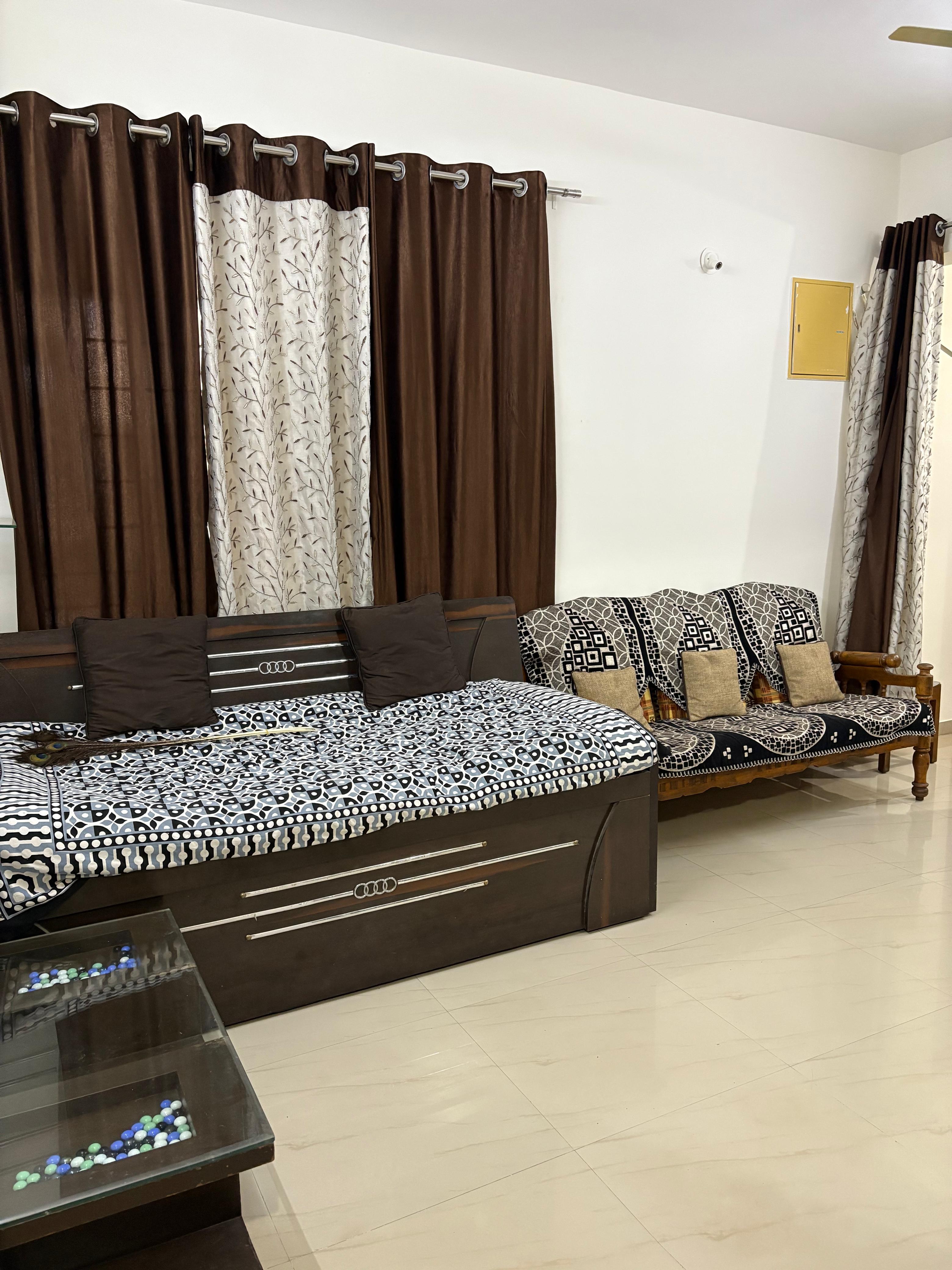 2 BHK Apartment For Rent in Goel Ganga Gyanganga