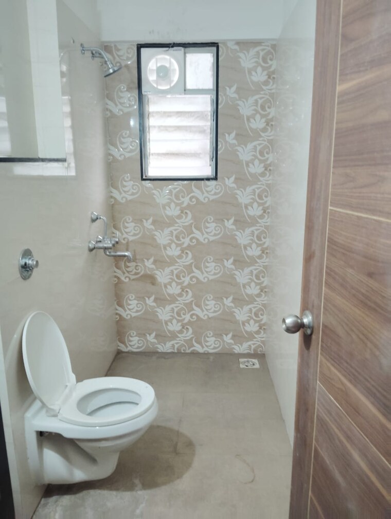 Bathroom, suyog-padmavati-hills 2 Bedroom 1000 Sq.Ft. Apartment In Bavdhan Pune 9499348