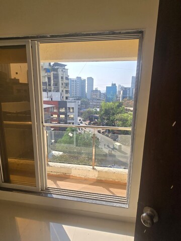 Room in 2 BHK Apartment at Hari Kunj Naupada, Naupada – for Sale