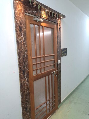 Furnished Amenities in 2 BHK Apartment at Sushant Golf City – for Rent