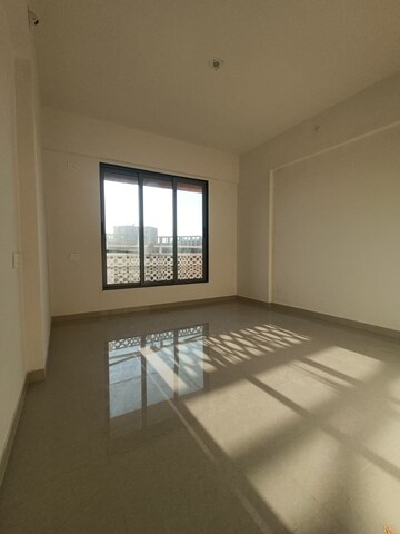 Room in 2 BHK Apartment at Lodha Panacea 1, Dombivli East – for Rent