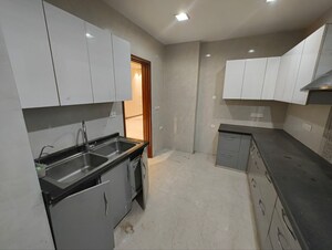 Kitchen in 3.5 BHK Apartment at Parsvnath Exotica, Sector 53 – for Rent