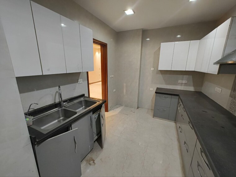 Kitchen, parsvnath-exotica 3.5 Bedroom 2700 Sq.Ft. Apartment In Sector 53 Gurgaon 9499457