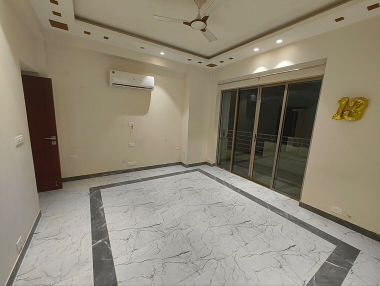 Room, parsvnath-exotica 3.5 Bedroom 2700 Sq.Ft. Apartment In Sector 53 Gurgaon 9499457