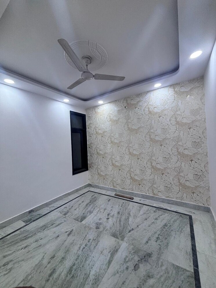 Room, govindpuri 3 Bedroom 910 Sq.Ft. Builder Floor In Govindpuri Delhi 9499474