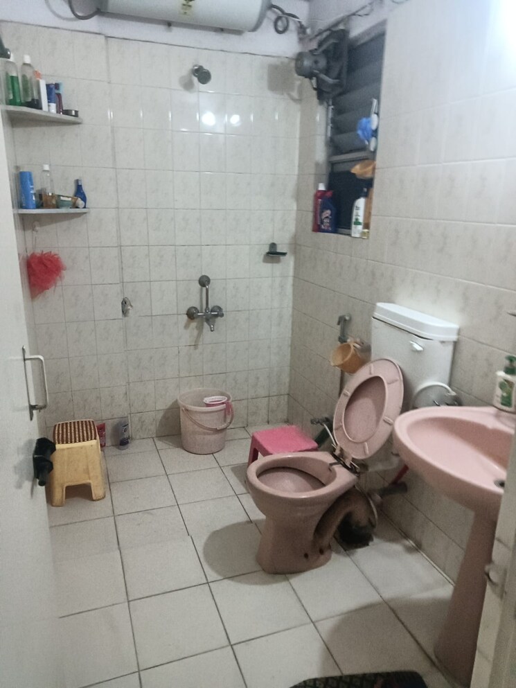 Bathroom, supriya-towers 3 Bedroom 1300 Sq.Ft. Apartment In Aundh Pune 9499249