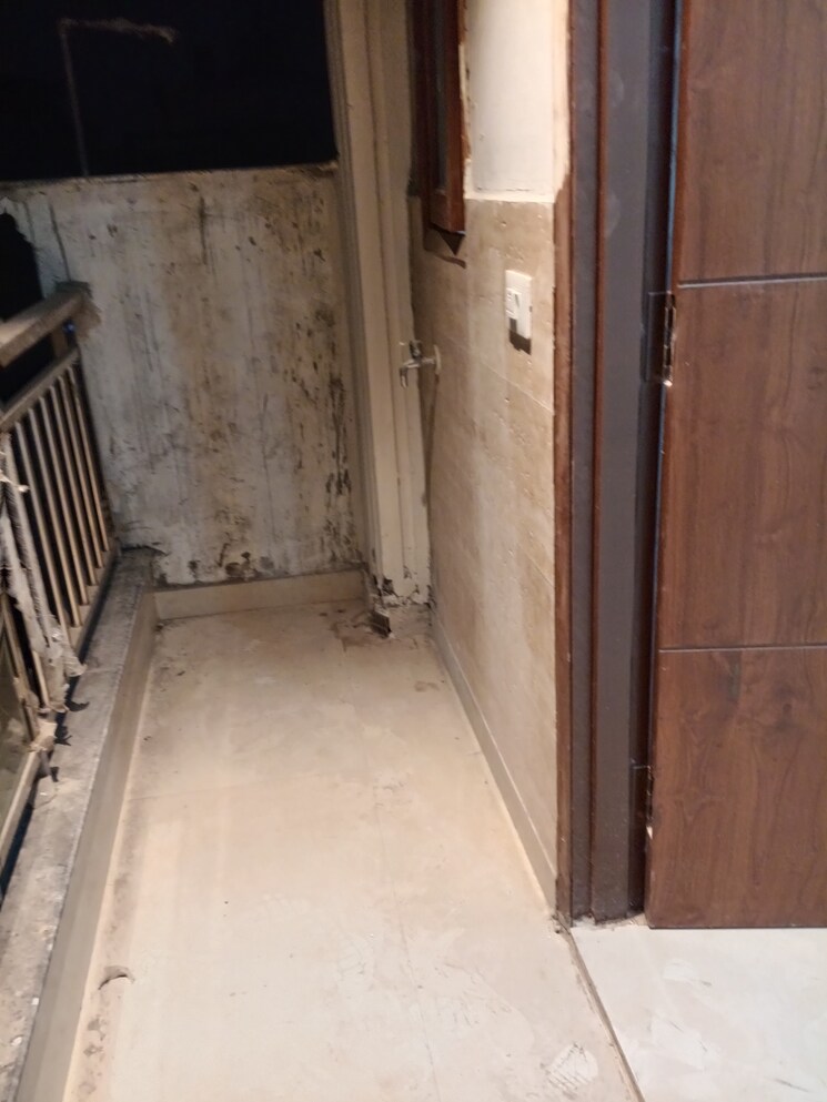 Balcony, sultanpur 2 Bedroom 650 Sq.Ft. Builder Floor In Sultanpur Delhi 9499497