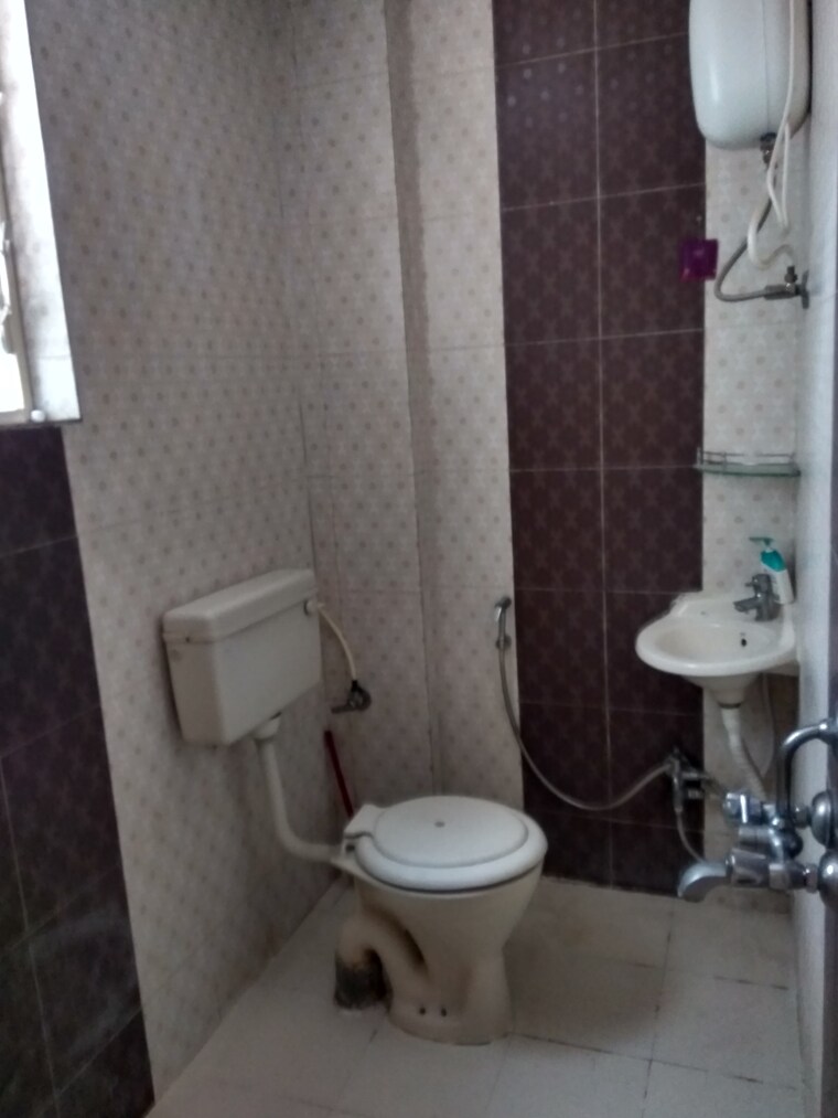 Bathroom, sai-shardha-garden 2 Bedroom 750 Sq.Ft. Apartment In Kalewadi Pune 9499023