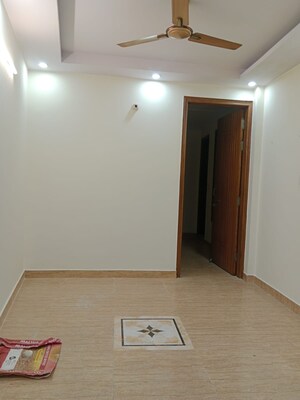 Room in 1 BHK Builder Floor at Govindpuri – for Rent