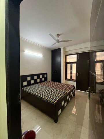 Bedroom in 1 BHK Builder Floor at Chattarpur – for Rent